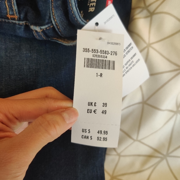 Hollister Super Skinny Cropped Jeans - Picture 2 of 2